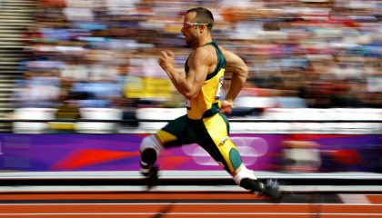 开云体育官方网站-约基奇节奏完全掌控，新疆队淘汰深圳队，当东方遇上西方，篮球哲学如何殊途同归？