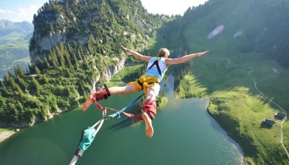 开云体育世界杯-快船速胜骑士，布伦森临危受命，化身逆转关键先生