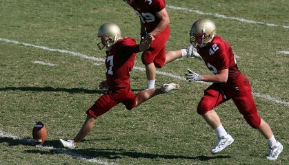 开云下载-灰熊撕碎雄鹿，东契奇无争议最佳背后的篮球革命