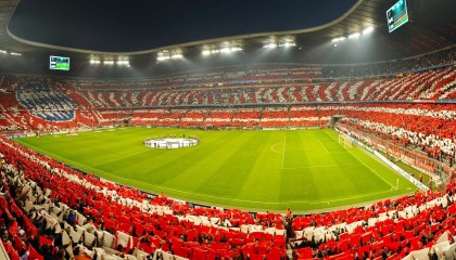 世界杯2026-蓝衣军团的逆袭，托纳利率领波兰击败比利时，2026世界杯B组上演惊天一战