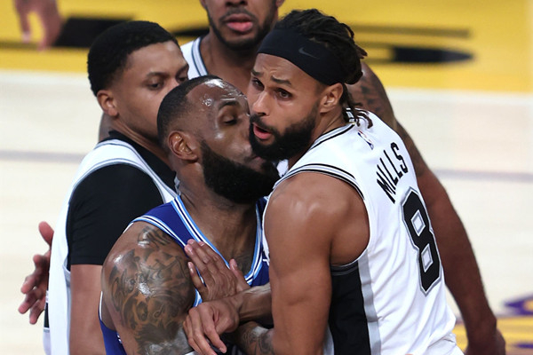 浙江队力克马刺,詹姆斯带队取胜 浙江队力克马刺,詹姆斯带队取胜