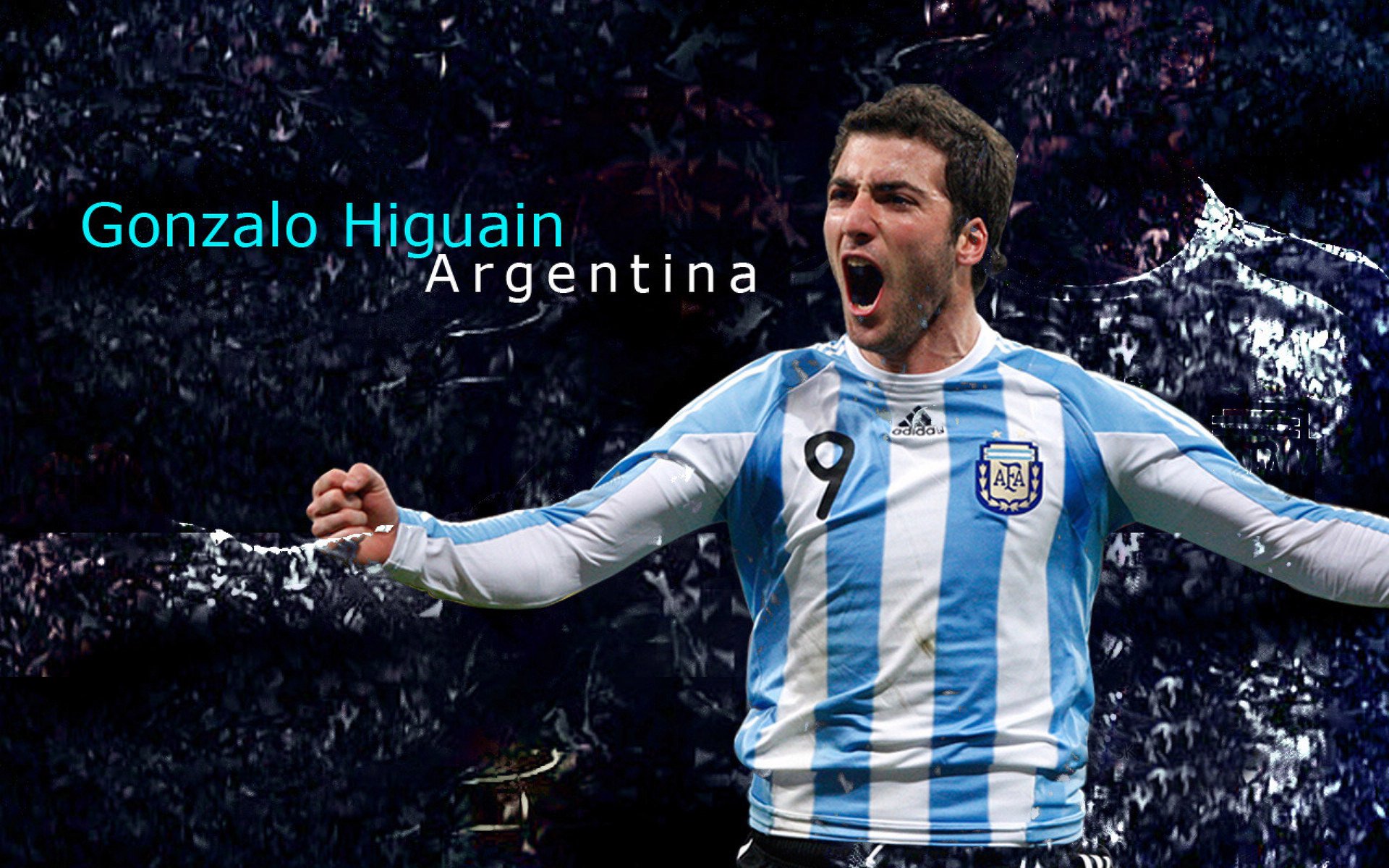 意甲焦点战之夜，阿劳霍成为全场焦点